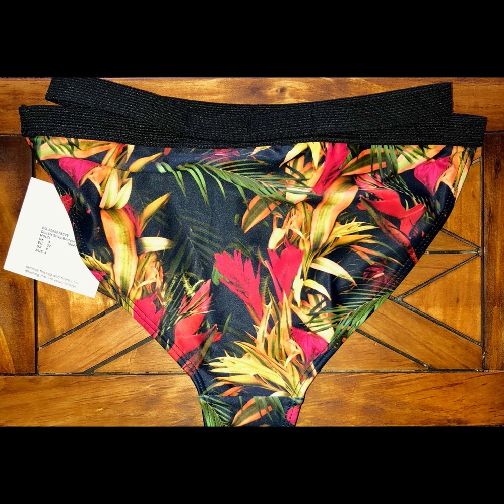 Exotic Bikini bottoms with Strappy waist detail - Picture 4 of 4